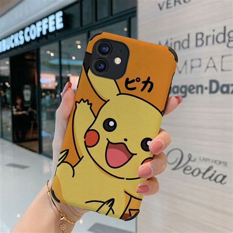 Pokemon Pikachu Snorlax etui na telefon IPhone 13 Stan używany 82 92