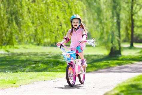 A Que Edad Empiezan A Andar En Bicicleta Descuento Online