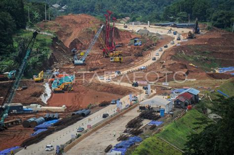 Jalur Mudik Fungsional Jalan Tol Cisumdawu Antara Foto