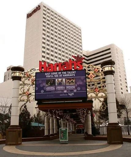 Harrah's Reno Hotel & Casino: Address & Resort Fee