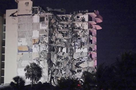 Miami Building Collapse Rescuers Search Rubble For Survivors