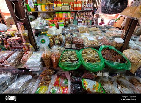 Central Food Market in Hoi An, Vietnam Stock Photo - Alamy