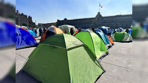 Maestros Del Snte Instalaron Un Campamento En El Zócalo A Días De Los