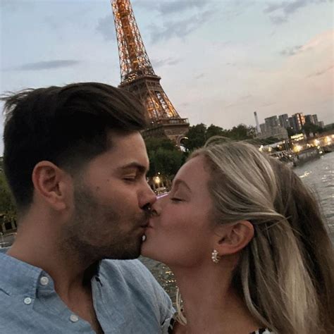 Bachelor Nations Hannah Godwin Dylan Barbour Marry In French Wedding