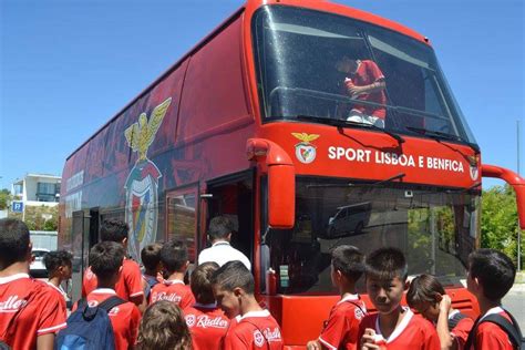 Benfica Elite Fußball Camps Fesselnde Fotos in Lissabon