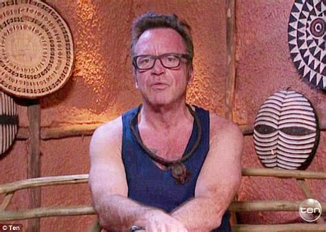 Tom Arnold Reveals He Showered Naked With Steve Price Daily Mail Online