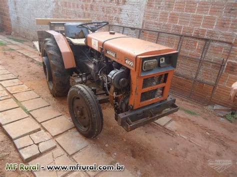 Trator Agrale 4100 4X2 Ano 82 em Assis SP à venda Compre 182642