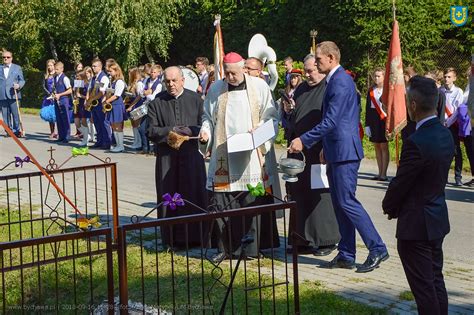 Uroczysto Nadania Szkole Podstawowej W Zaraszowie Imienia Ks