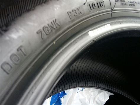 BRIDGESTONE POTENZA S001☆ 245/45 R19 RFT DOT 1116-275/40 R19 DOT1016