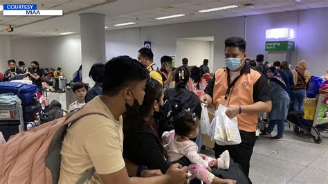 Pag Aasikaso Sa Mga Pasaherong Stranded Sa Naia Dulot Ng Nangyaring