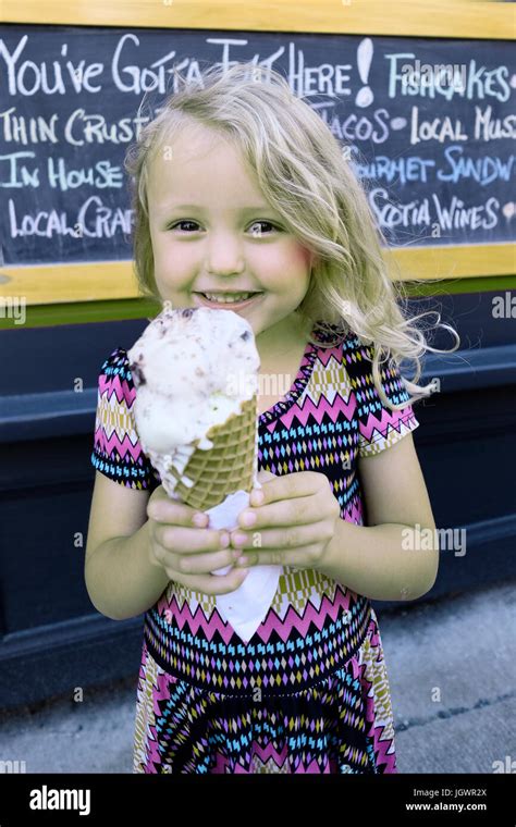 Large Ice Cream Cone Hi Res Stock Photography And Images Alamy