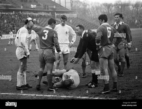 Wedau stadion 1968 Fotos und Bildmaterial in hoher Auflösung Alamy