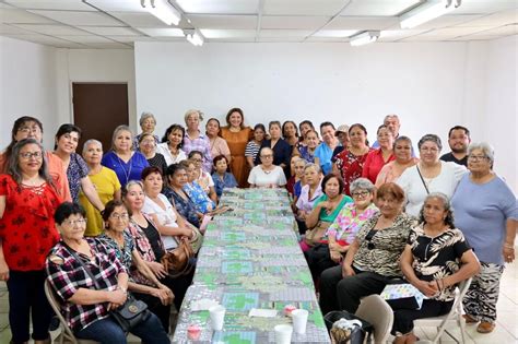 Convive Alcaldesa Diana Haro Con Adultos Mayores De La Esfera Ciudadana