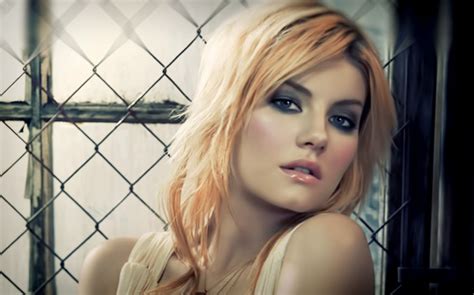 Elisha Cuthbert Women Blonde Face Actress Makeup HD Wallpaper