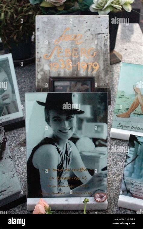 Tumba De Jean Seberg Fotografías E Imágenes De Alta Resolución Alamy