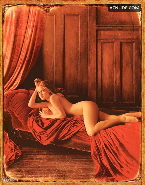Drew Barrymore Sexy And Topless Seduces Her Alluring Tits And Body In A Photoshoot For Rolling