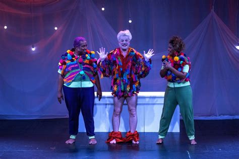 Versão Carioca - Espetáculo “Gagá” estreia versão carioca no Teatro dos 4, na Gávea ...