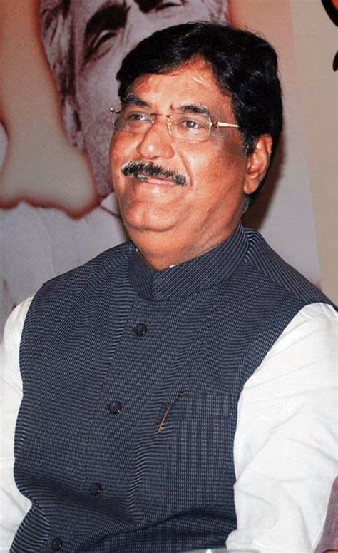 NewsBuzzIndia: Demise of the Union Minister Gopinath Munde