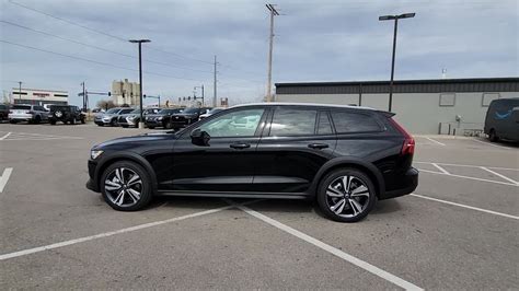 2024 Volvo V60 Cross Country B5 Plus OK Oklahoma City Norman Edmond