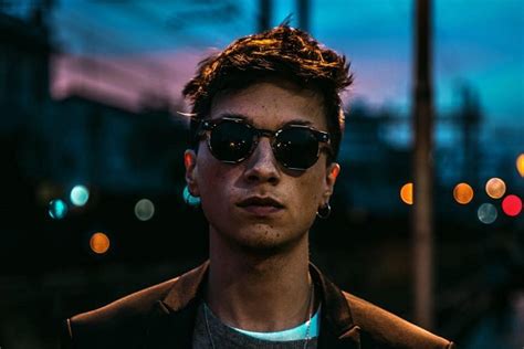 ultimo  attesa  sanremo svelata la copertina del disco   solo