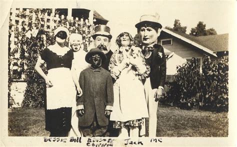 40 Spooky And Kooky Vintage Halloween Snapshots From Between The 1920s