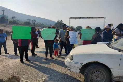 Con Bloqueo En La Carretera Tehuac N Intermixteca Exigen Justicia Para