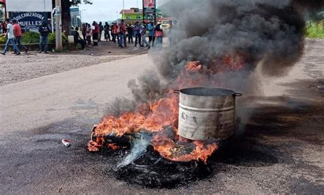 Para Denunciar Abusos De Fuerza Civil Bloquean Carretera De Tezonapa