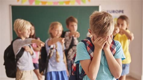 10 HISTORIAS REALES DE BULLYING ACOSO ESCOLAR Mugendo