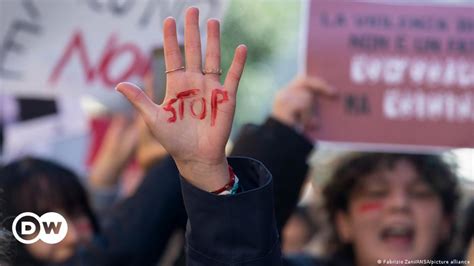 Marchas En Todo El Mundo Contra La Violencia Hacia La Mujer Deporticos