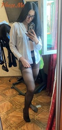 Nerdy Brunette Babe Michelle In Pantyhose Taking Selfies Pics Xhamster