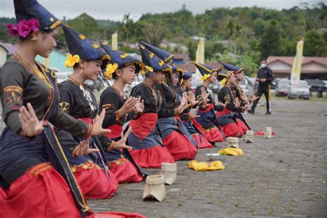 Pesta Budaya Oang Oang Pakpak Barat Pesta Rakyat Nuansa Adat