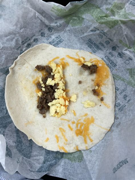 This breakfast taco from Taco Bell : shittyfoodporn