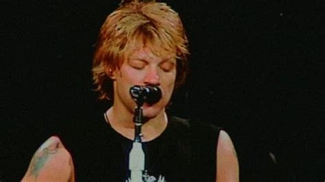 Bon Jovi I Wont Back Down Tom Petty Tribute Milwaukee 2006 Youtube