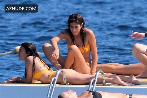 Cairo Dwek Sexy Shows Off Her Bikini Body While Enjoying The Sun At Luxury Hotel Eden Roc AZNude