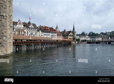 Das historische Stadtzentrum von Luzern mit berühmten Kapellbrücke dem