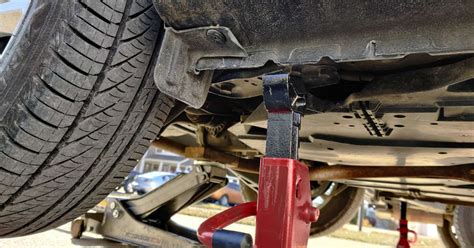 how to put aux jack in car