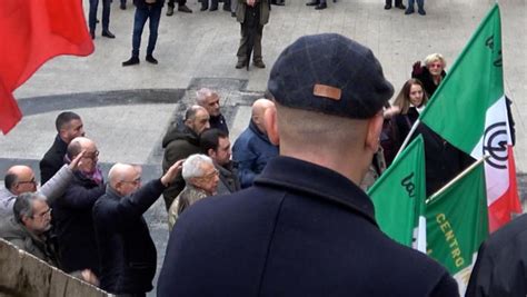 Acca Larentia Alla Commemorazione Della Strage Centinaia Di Saluti