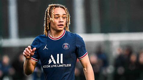 Mercato Psg Xavi Simons Signe D Finitivement Au Psv Eindhoven Officiel