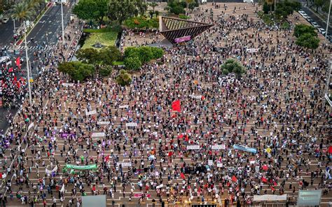 'It's a war crime': Thousands rally in Tel Aviv against Netanyahu ...