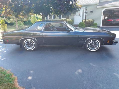 1975 Oldsmobile Cutlass Supreme 5 Barn Finds