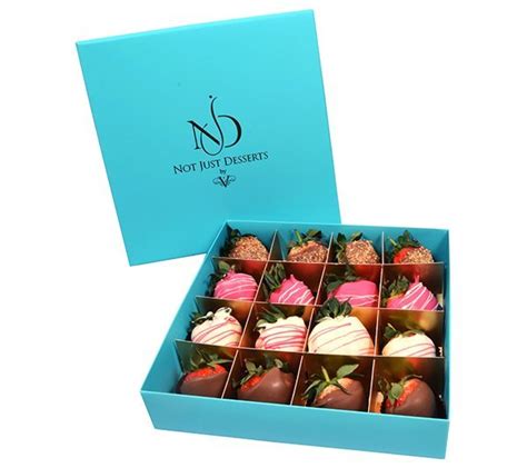 Chocolate-covered Strawberry Box (16 pcs) by NJD - GiftBag.ae - Online ...