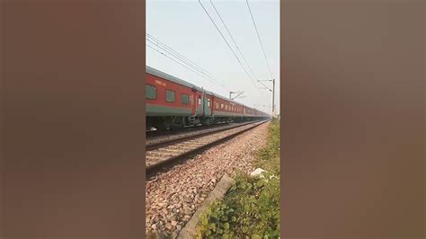 Rajdhani Express Of Indian Railways 😘😘😘🤩😍🥰🥰🥰💥💥💯💯 ️ ️ ️ Shorts