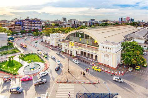 Hua Lamphong Railway Station In Bangkok Bangkok Train Station And