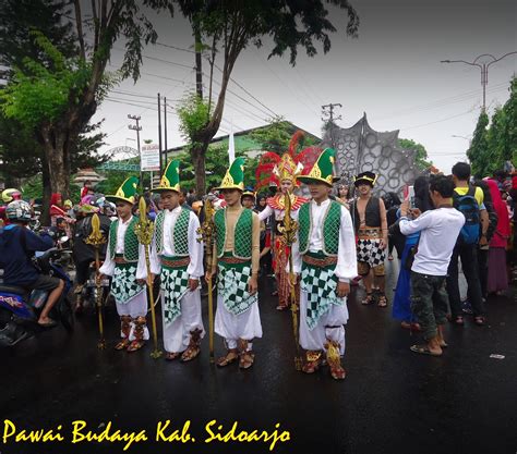 Pawai Budaya Ramaikan Kabupaten Sidoarjo Bloge Ulum