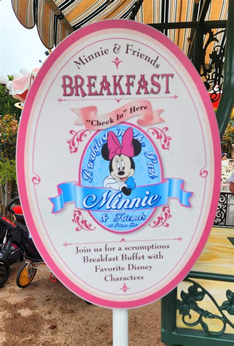 Disneyland Plaza Inn Character Breakfast with Minnie & Friends