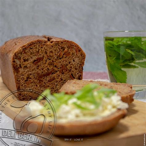 Vollkornbrot Mit Getrockneten Tomaten Und Rosmarin DELi BERLIN