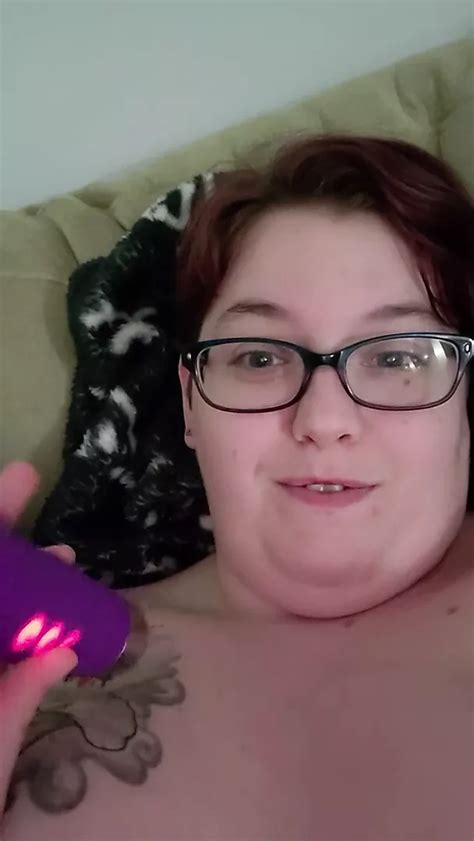Sexy BBW kommt für ihre Freundin xHamster