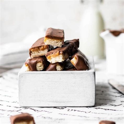 Домашние батончики Твикс | Рецепт | Идеи для блюд, Батончики, Десерты