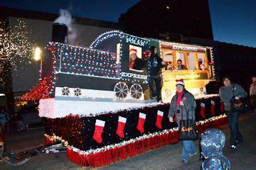 Polar express | Parade float, Holiday parade floats, Parade float theme