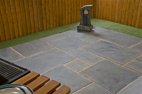 Natural Limestone 15.25m2 Patio Pack - Black - Romanstone Paving in the UK